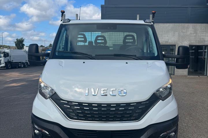 Hvid Iveco Daily fra 2020