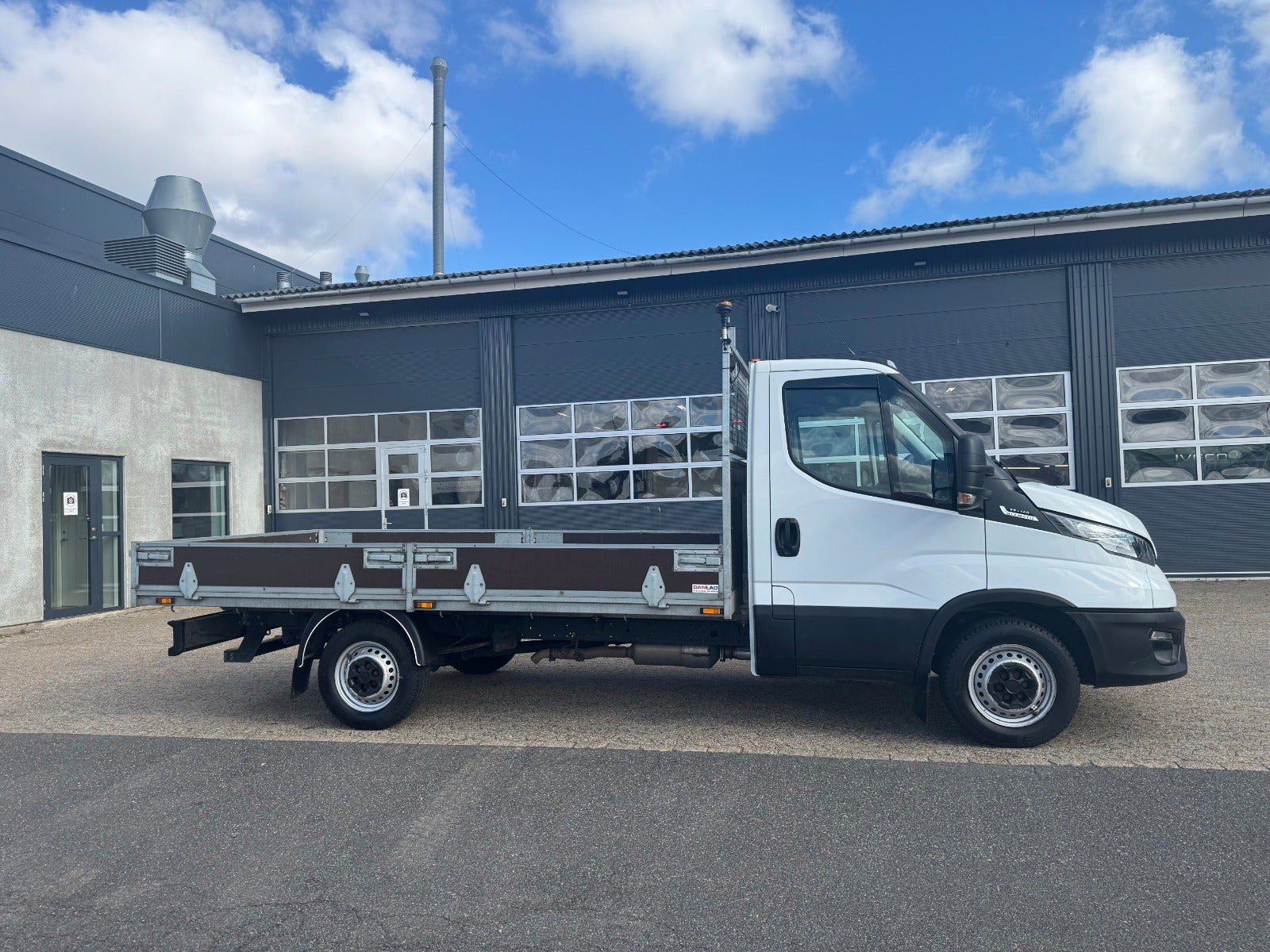 Hvid Iveco Daily fra 2020