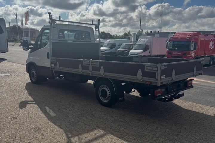 Hvid Iveco Daily fra 2020