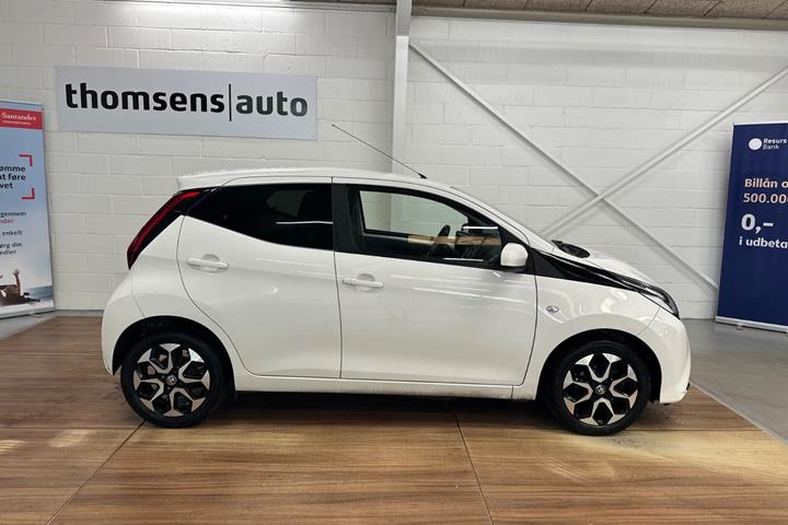 Hvid Toyota Aygo fra 2020