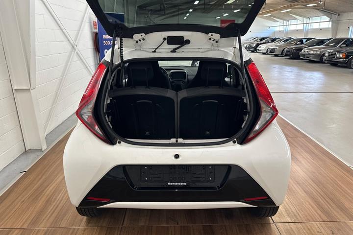 Hvid Toyota Aygo fra 2020
