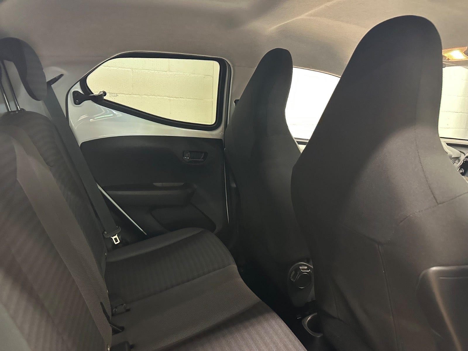 Hvid Toyota Aygo fra 2020