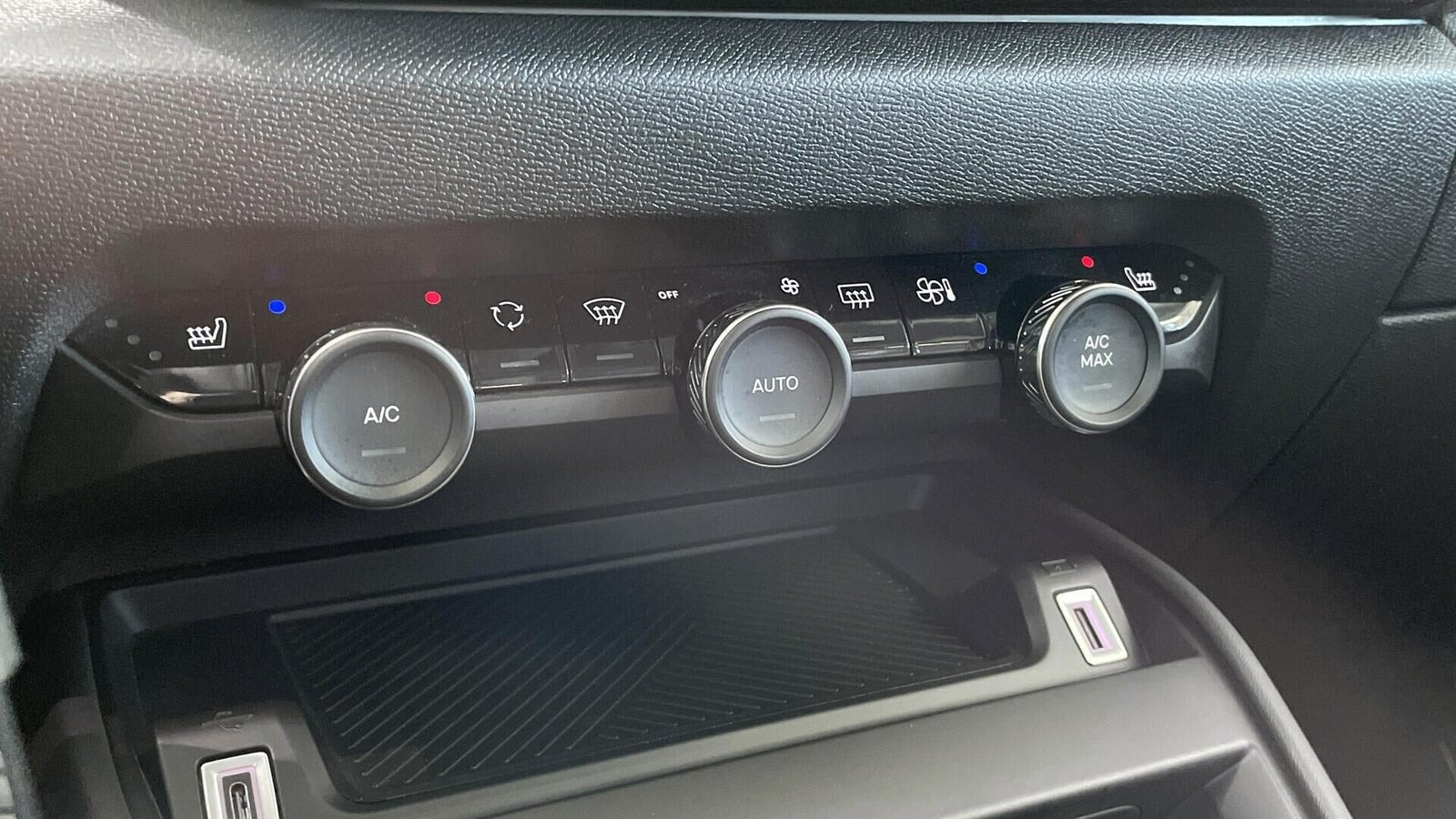 Grå Citroën ë-C4 fra 2022