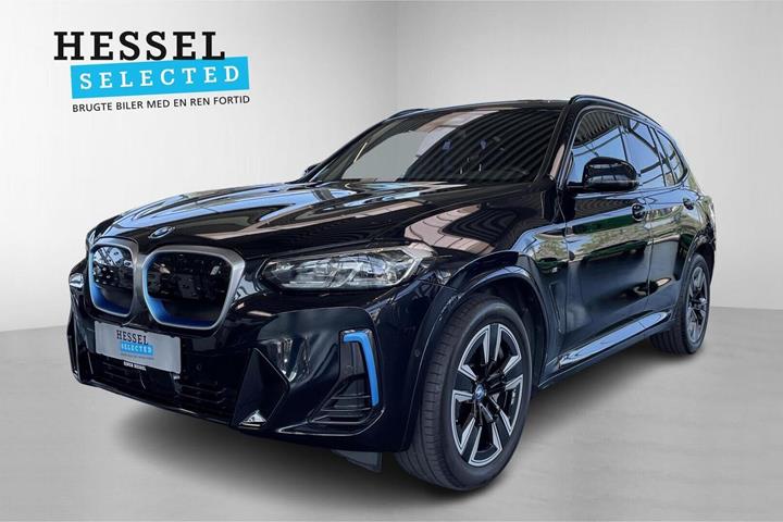 Sort BMW iX3 fra 2023 set udefra