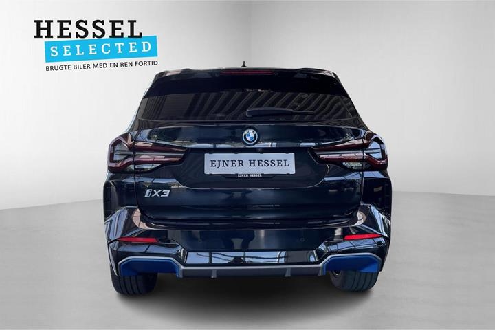 Sort BMW iX3 fra 2023