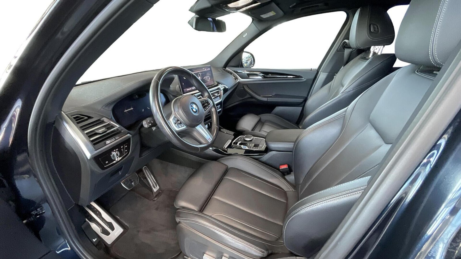 Sort BMW iX3 fra 2023