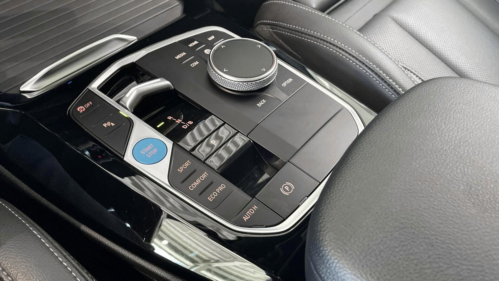 Sort BMW iX3 fra 2023
