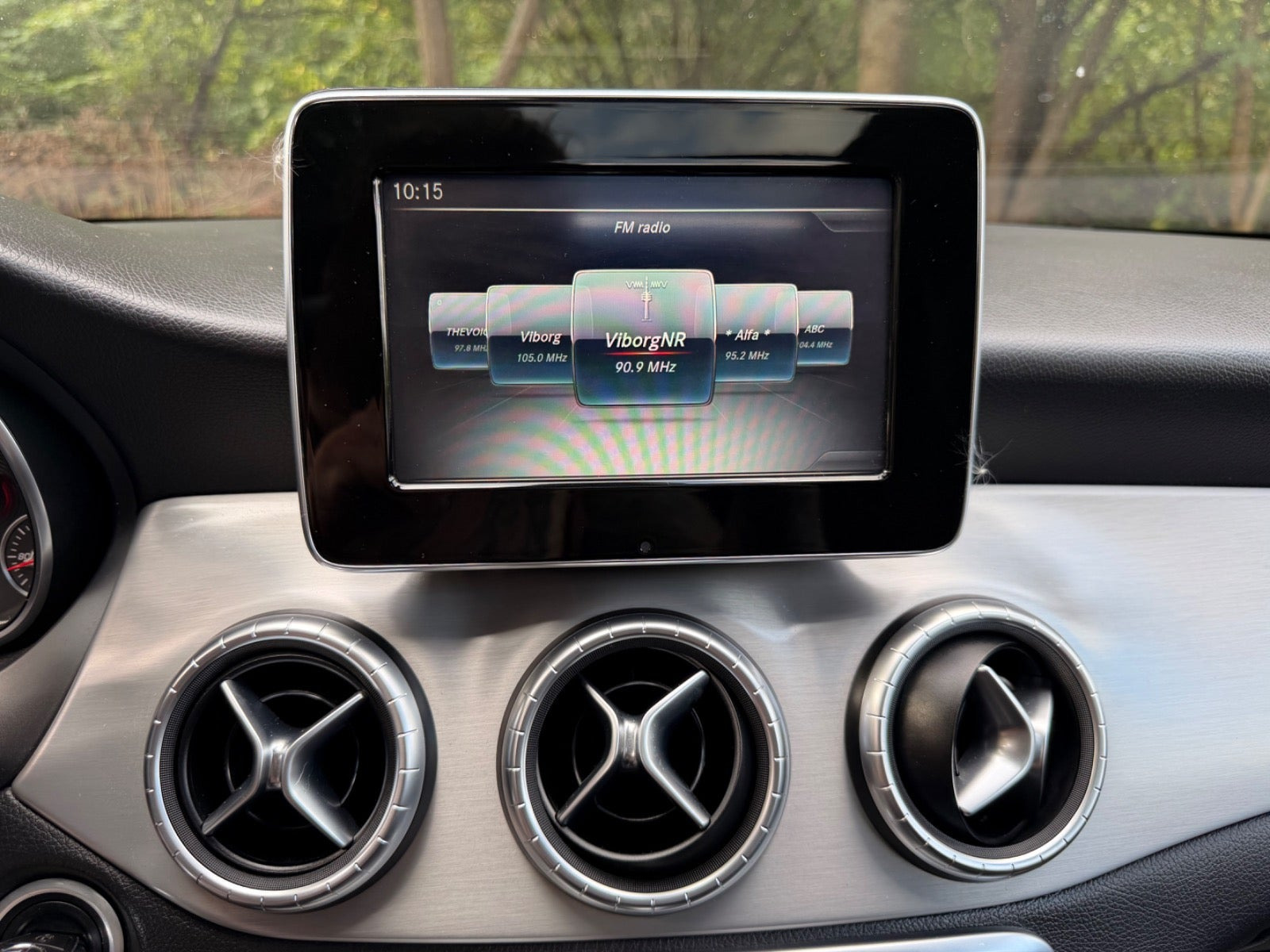 Blå Mercedes CLA220 d fra 2017