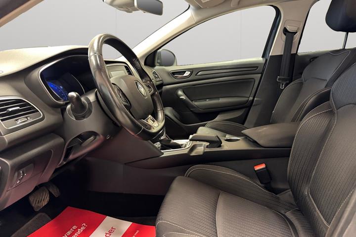 Grå Renault Megane IV fra 2018