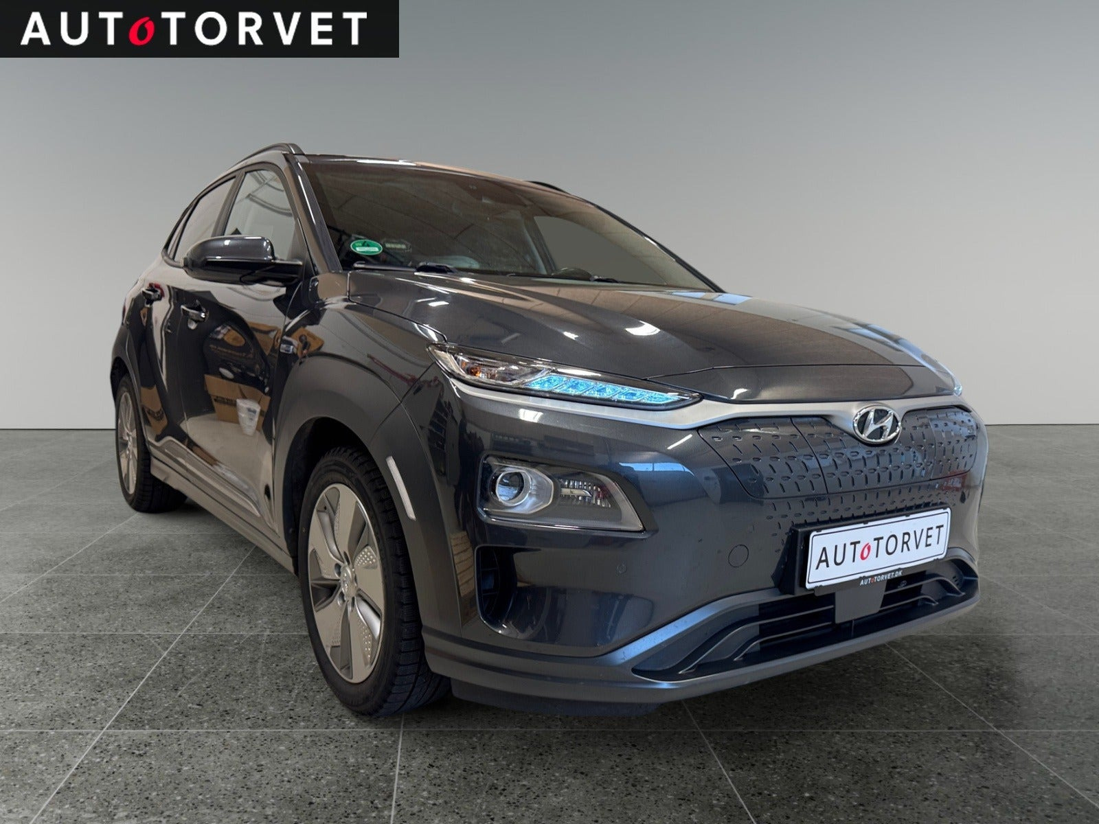 Grå Hyundai Kona fra 2020