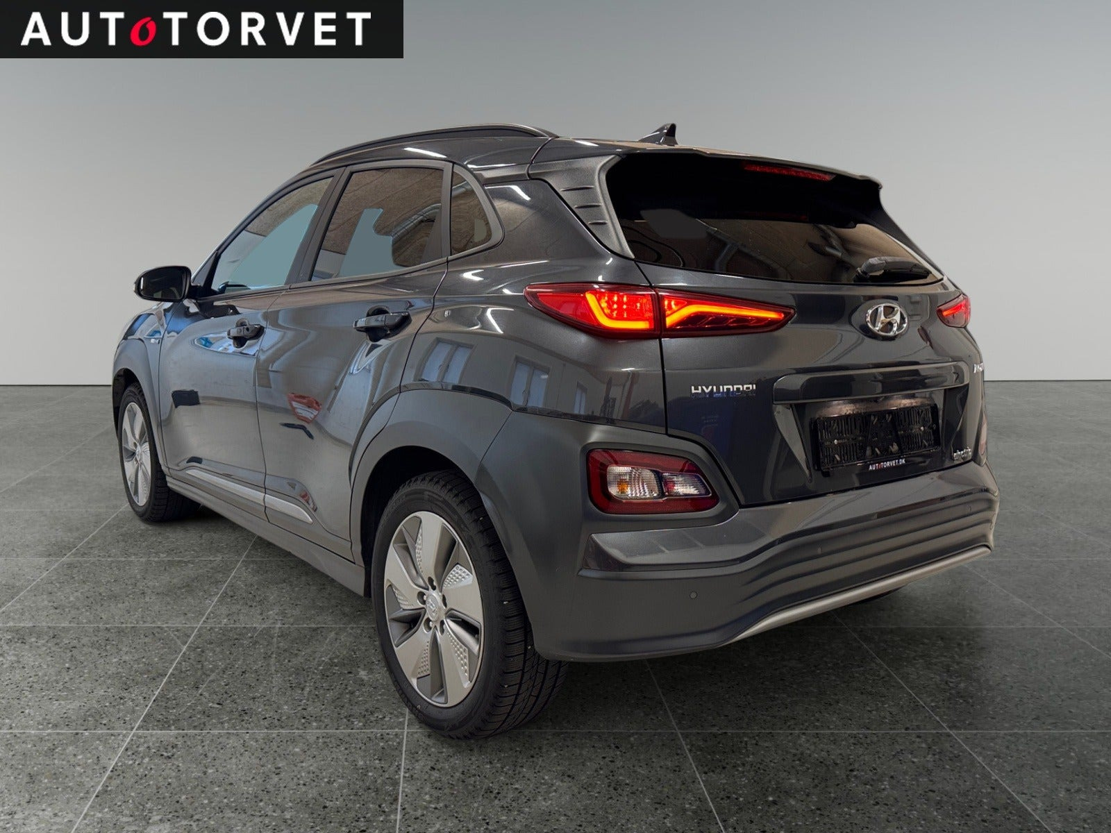Grå Hyundai Kona fra 2020