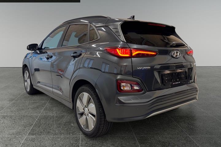 Grå Hyundai Kona fra 2020