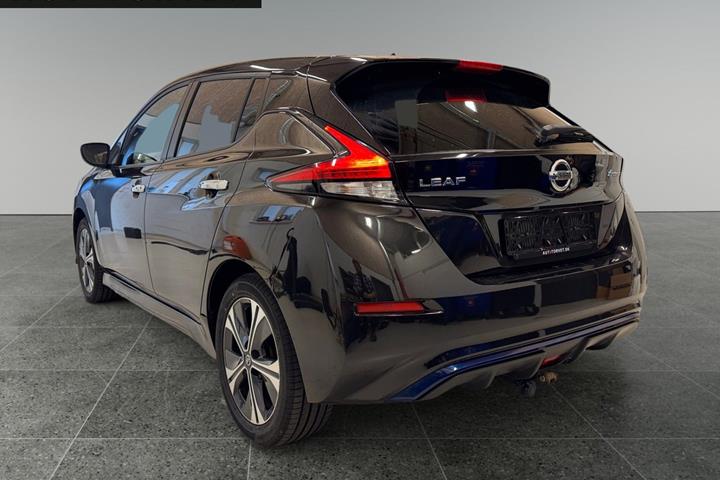 Sort Nissan Leaf fra 2021