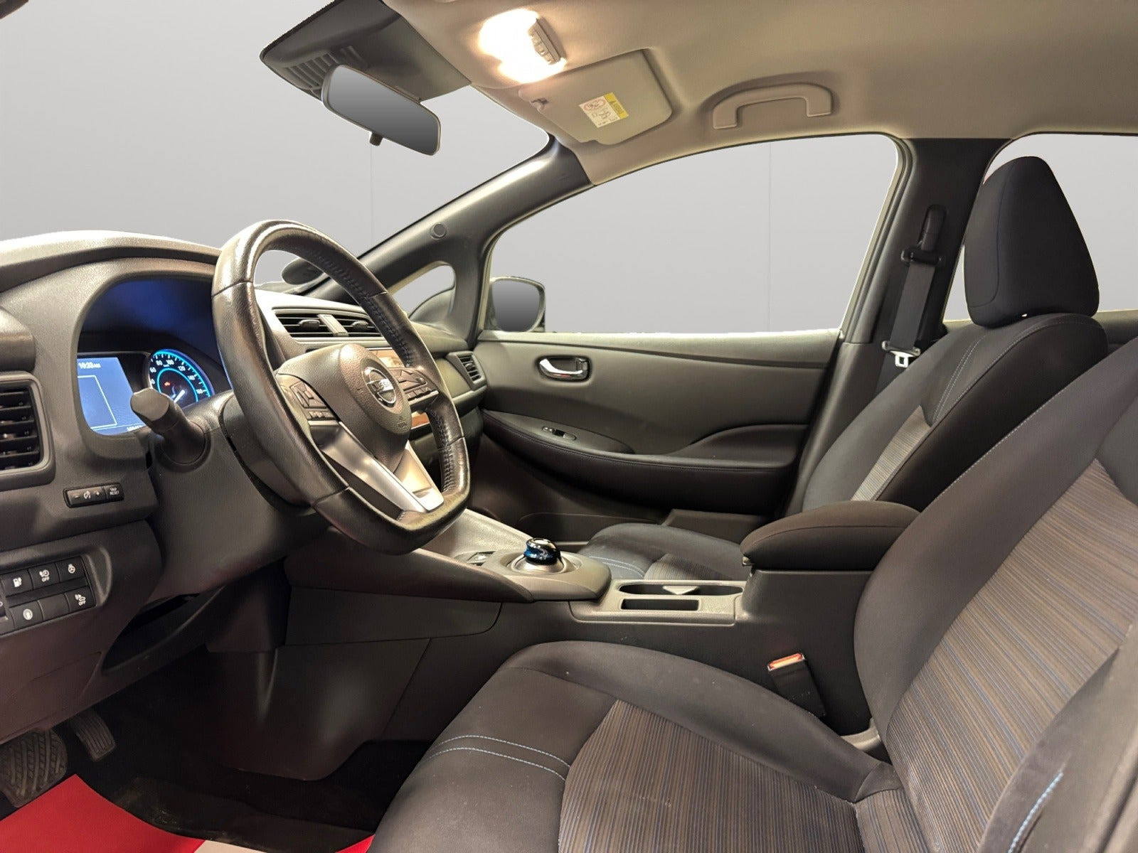 Sort Nissan Leaf fra 2021