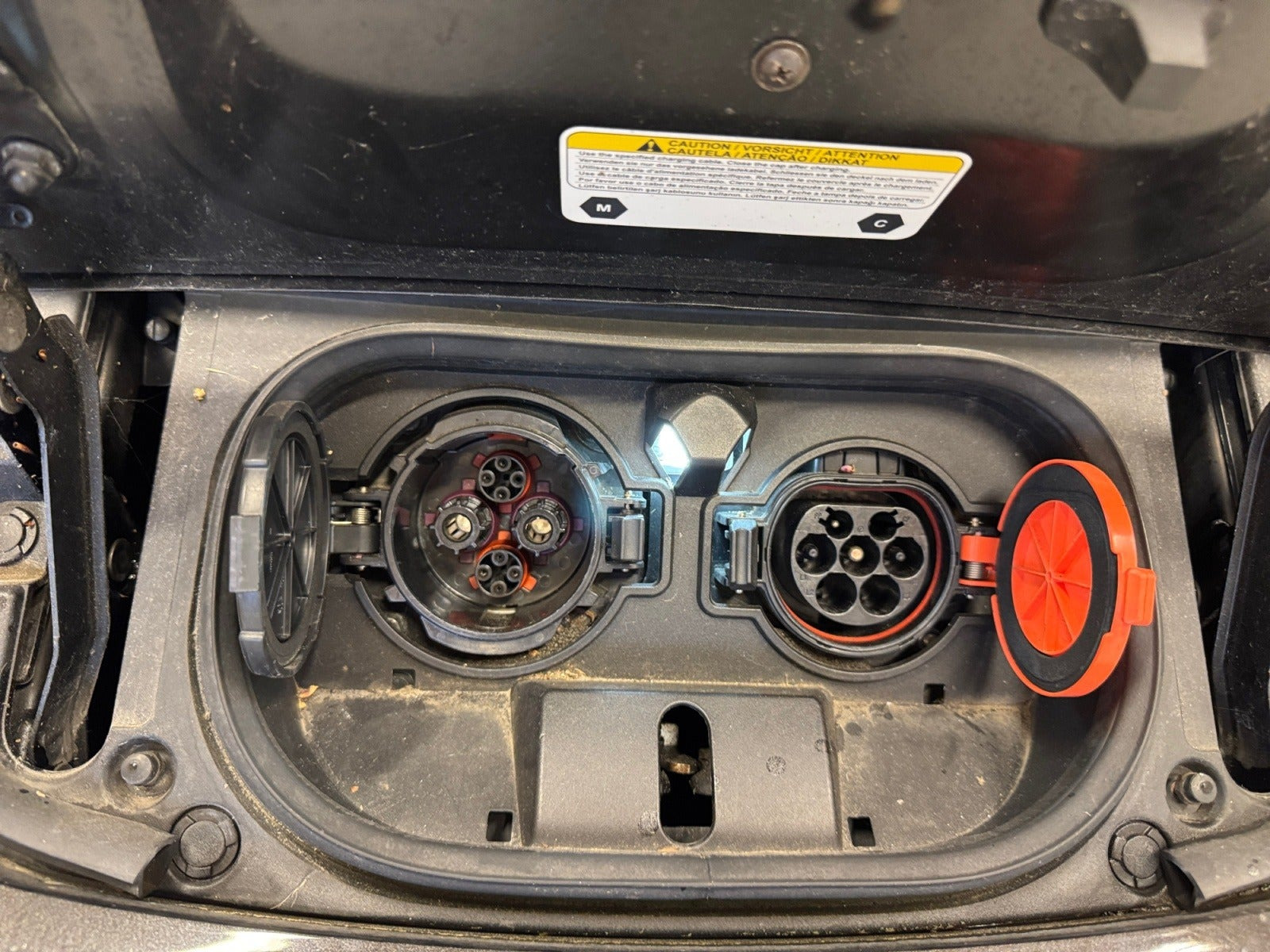 Sort Nissan Leaf fra 2021