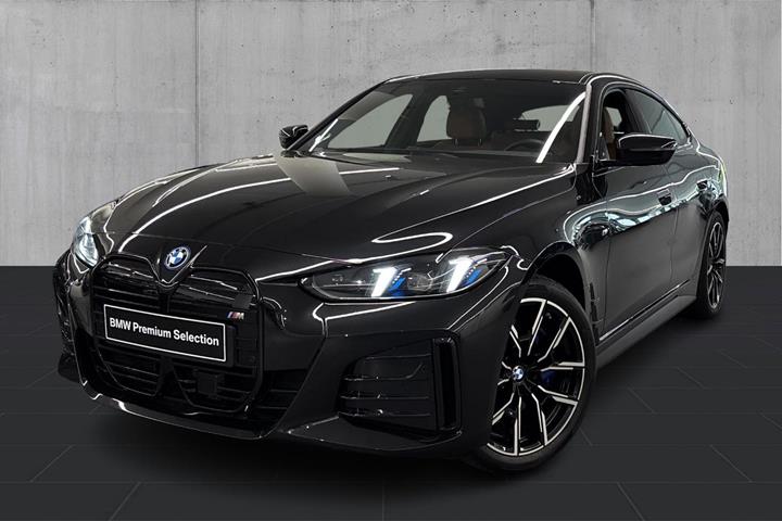 Sort BMW i4 fra 2025 set udefra