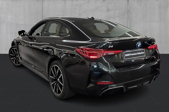 Sort BMW i4 fra 2025