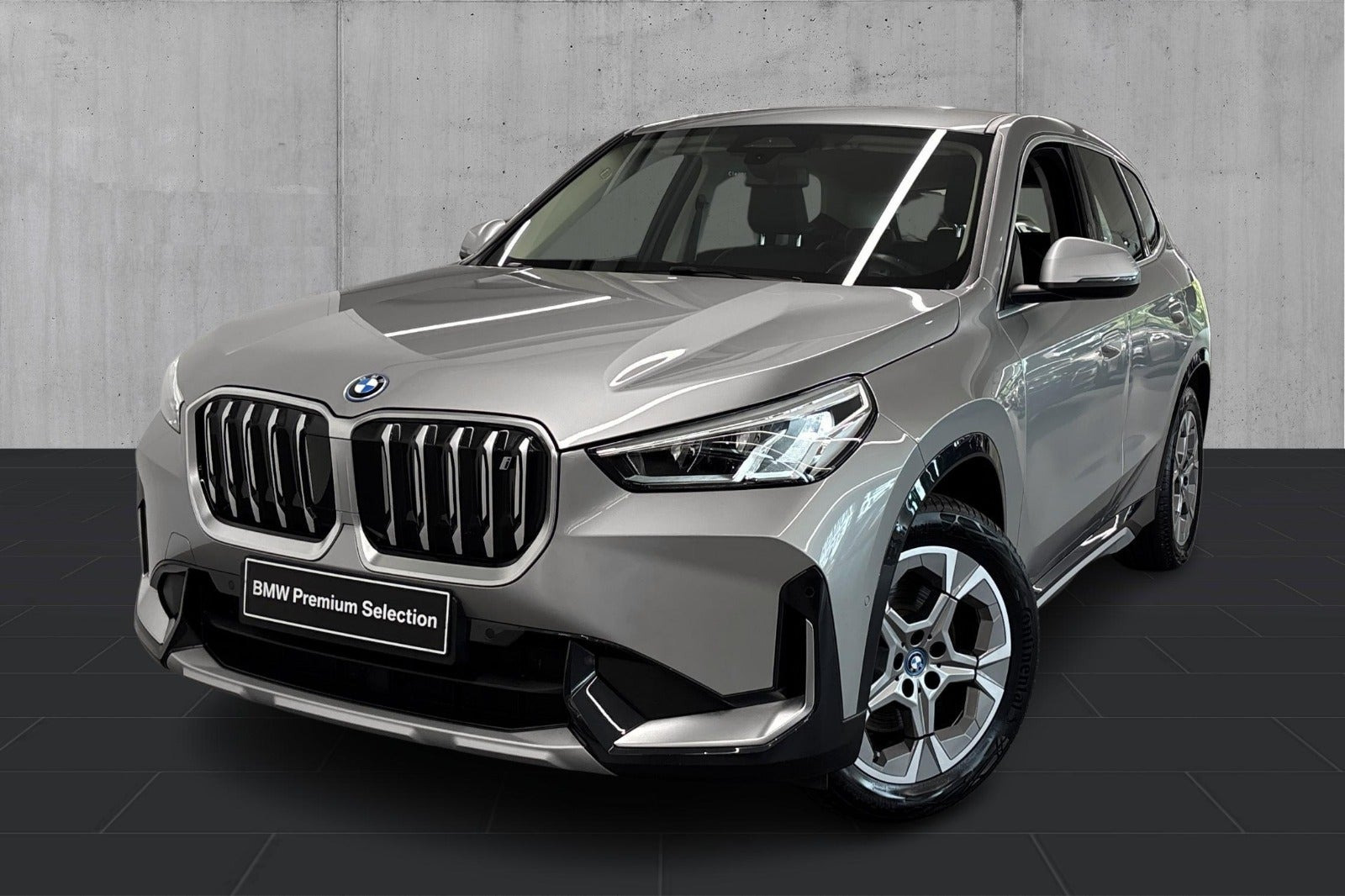 BMW iX1 xDrive30 X-Line