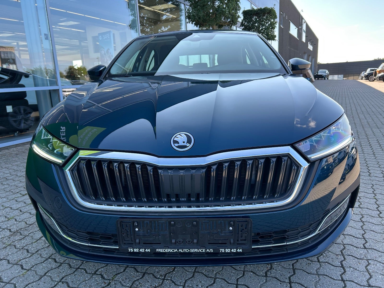 Blå Skoda Octavia fra 2024