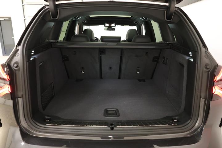 Grå BMW iX3 fra 2022