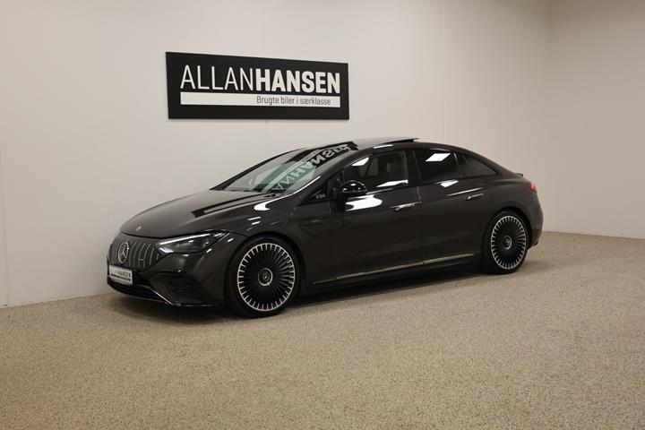 Grå Mercedes EQE43 fra 2022