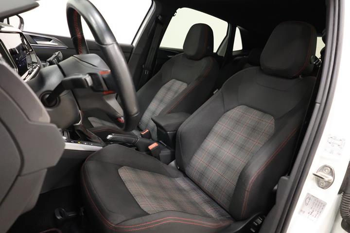 Hvid VW Polo fra 2022