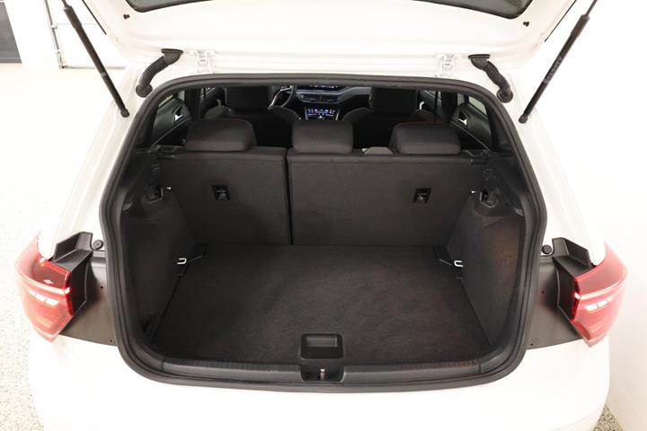 Hvid VW Polo fra 2022