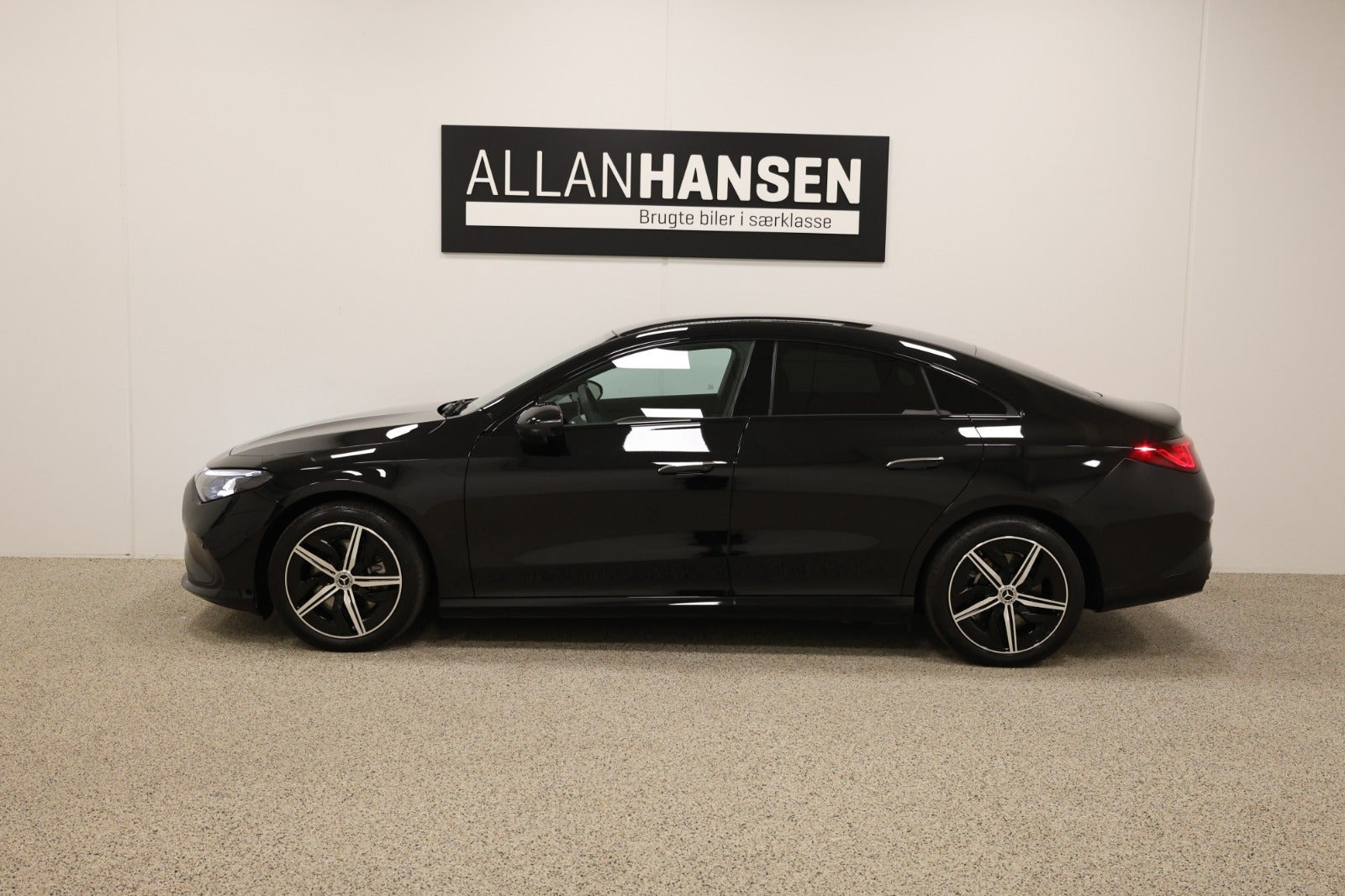 Sort Mercedes CLA350 fra 2026