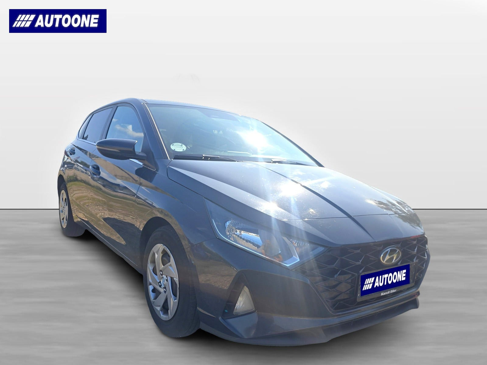 Grå Hyundai i20 fra 2021
