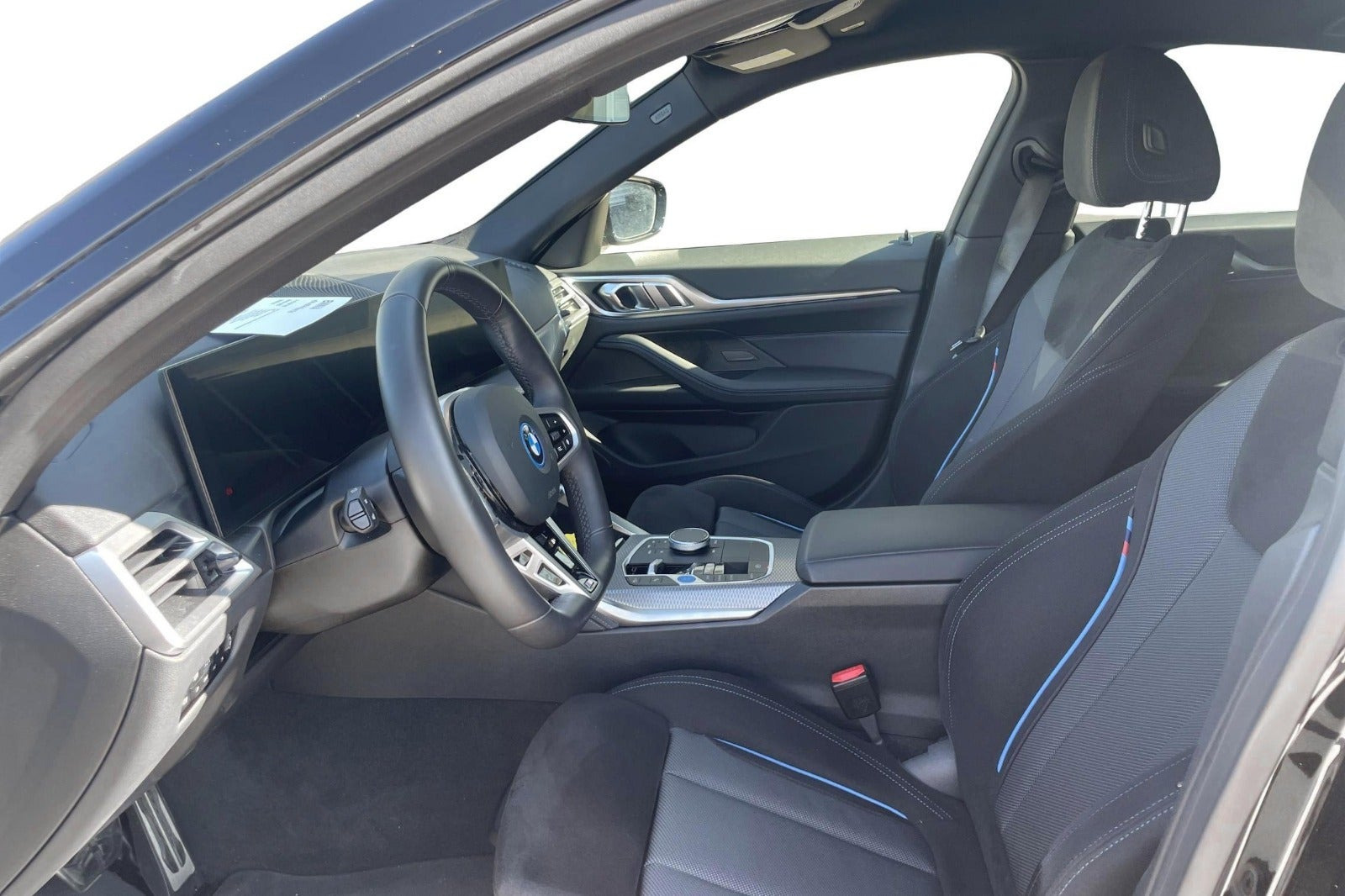 Sort BMW i4 fra 2026