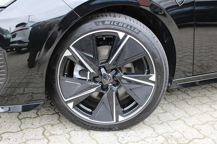 Sort Peugeot E-308 fra 2024