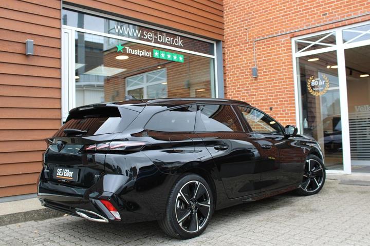 Sort Peugeot E-308 fra 2024