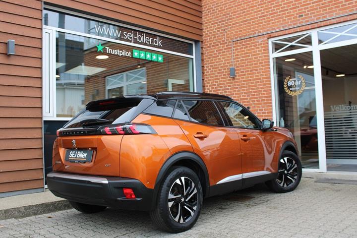 Orange Peugeot e-2008 fra 2022