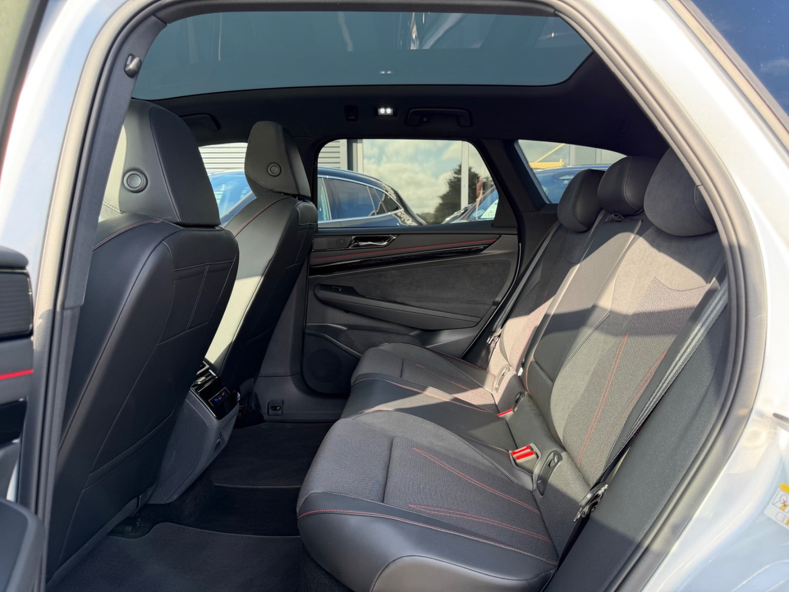 Sølv VW ID.7 fra 2025