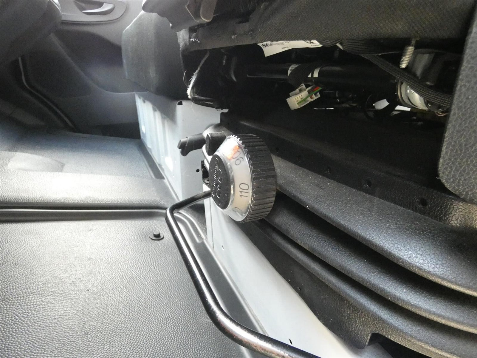 Hvid Mercedes Sprinter 317 fra 2023