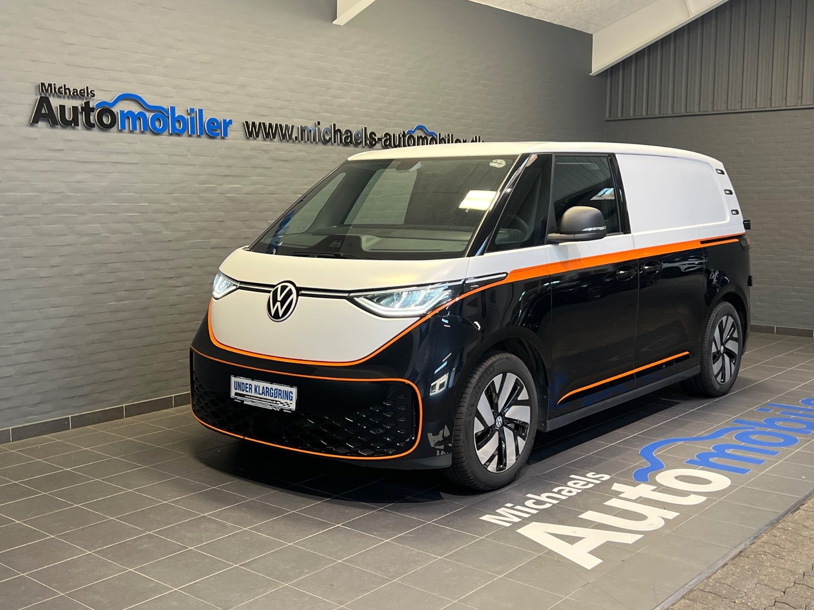 VW ID.Buzz 77 Pro Van
