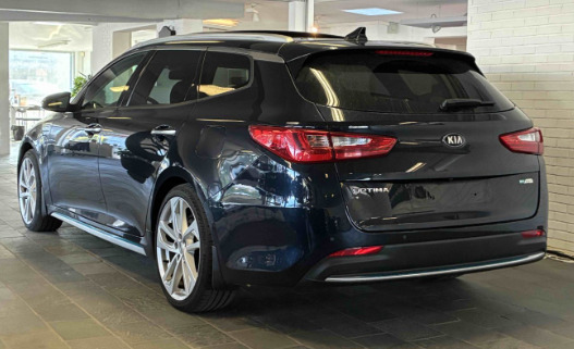 Blå Kia Optima fra 2020