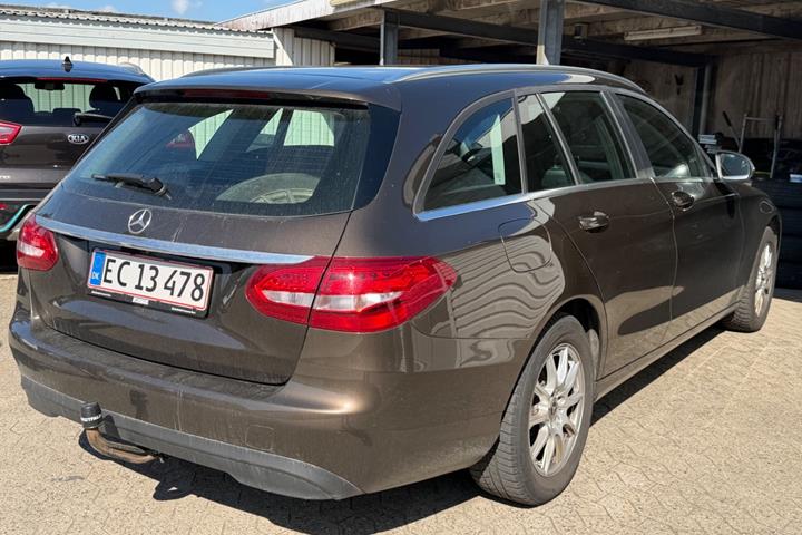 Brun Mercedes C200 d fra 2016