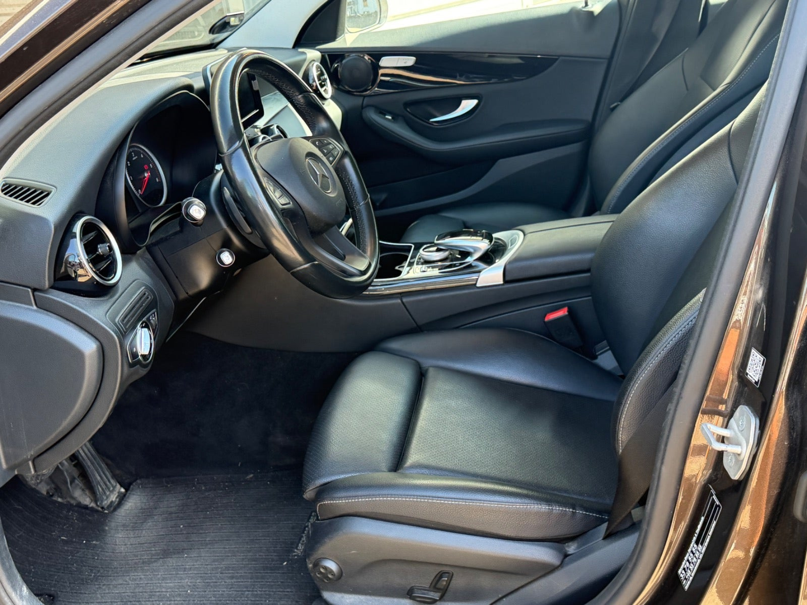 Brun Mercedes C200 d fra 2016