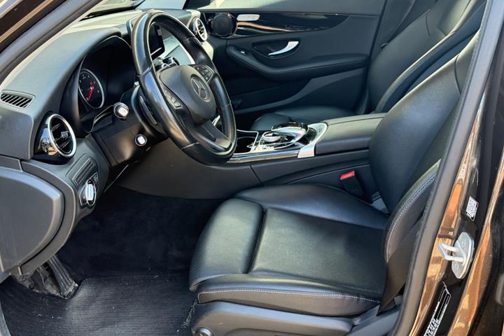 Brun Mercedes C200 d fra 2016