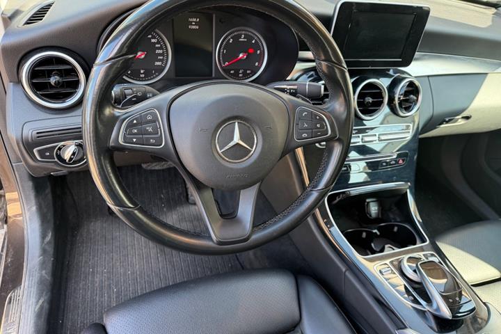 Brun Mercedes C200 d fra 2016