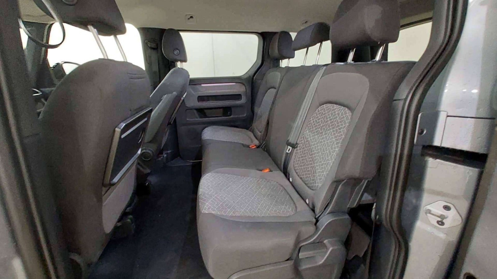 Sølv VW ID.Buzz fra 2024