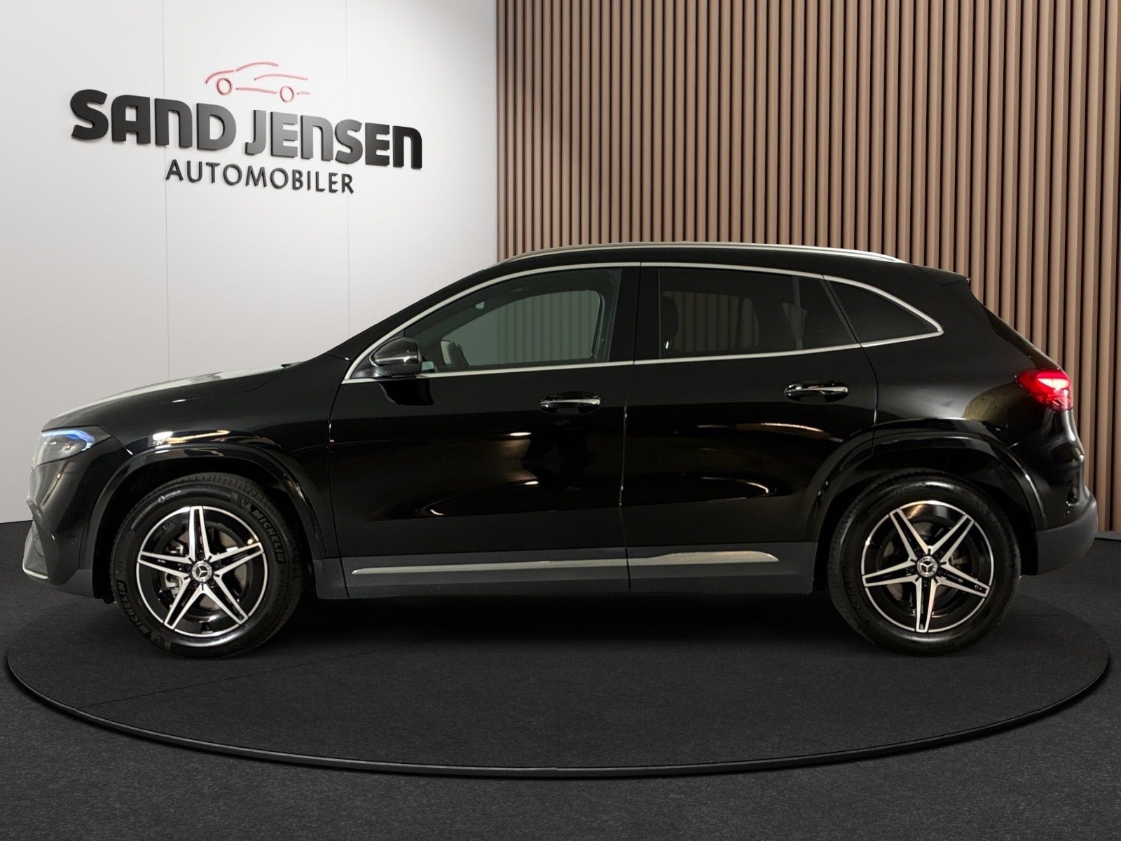 Sort Mercedes EQA250+ fra 2025
