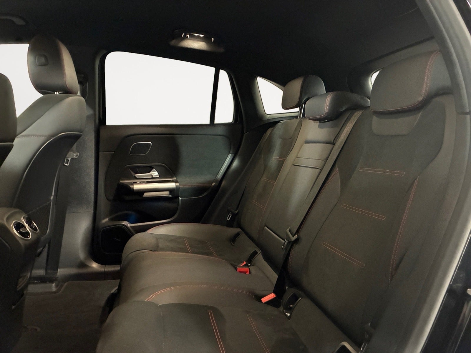 Sort Mercedes EQA250+ fra 2025