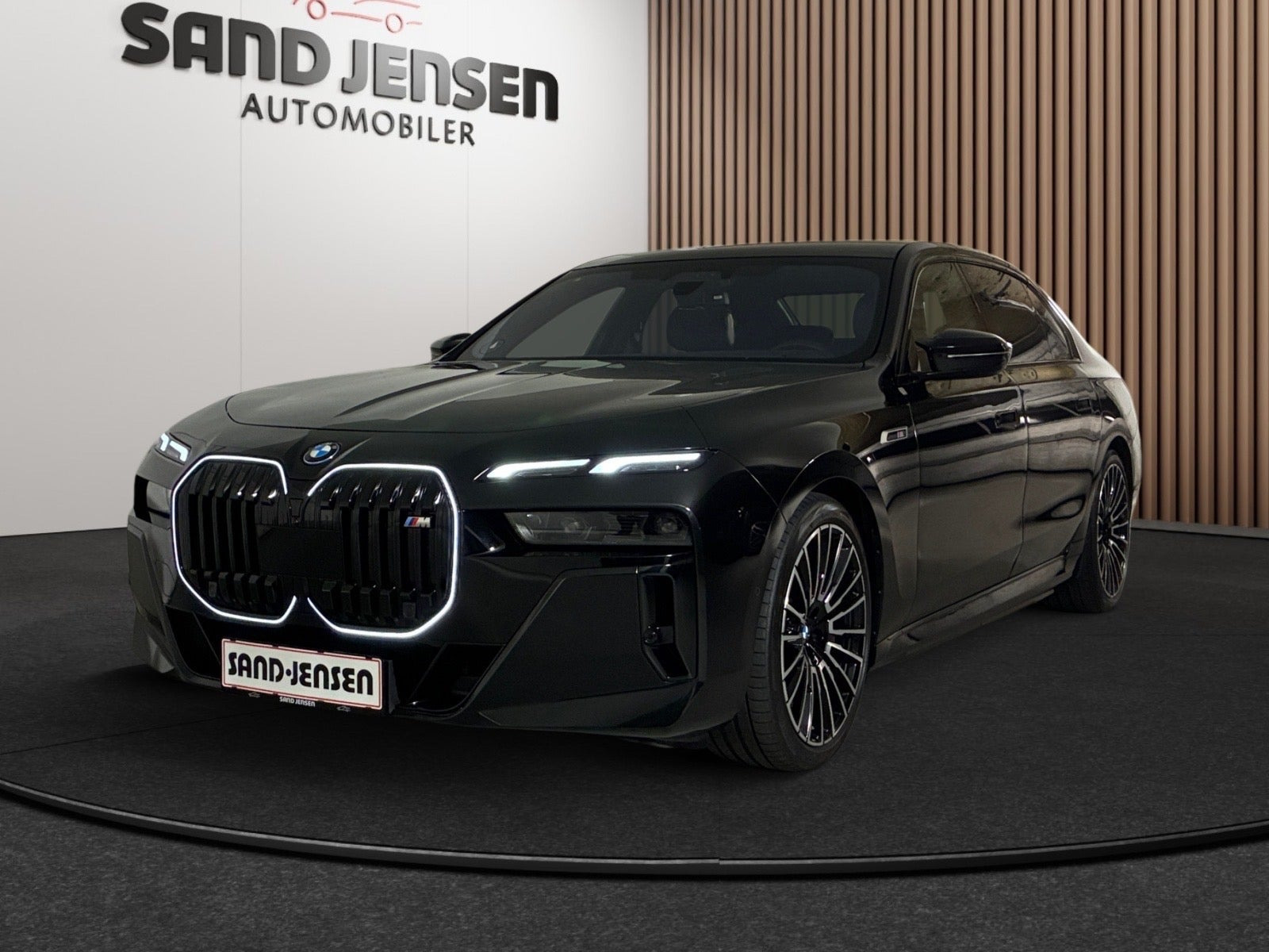 Sort BMW i7 fra 2024
