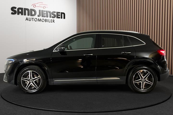 Sort Mercedes EQA250+ fra 2025