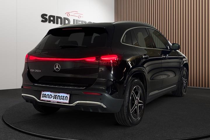 Sort Mercedes EQA250+ fra 2025