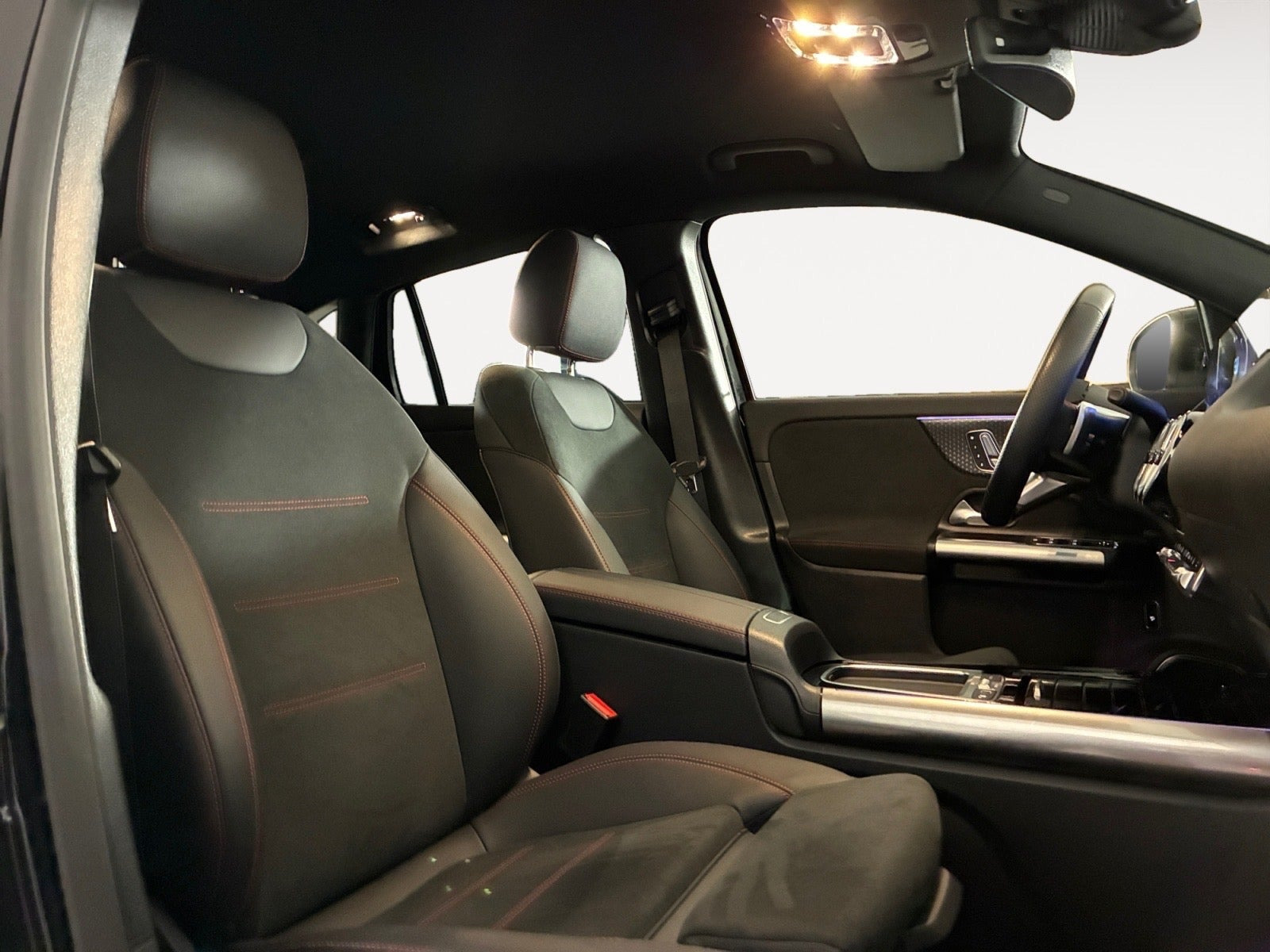 Sort Mercedes EQA250+ fra 2025