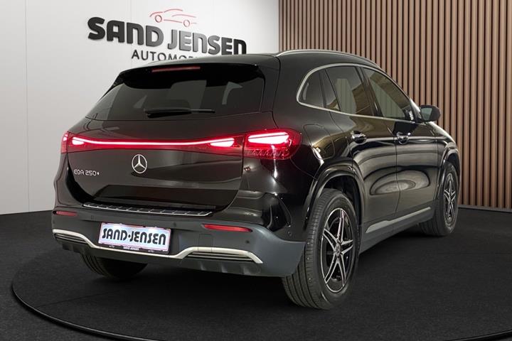 Sort Mercedes EQA250+ fra 2024