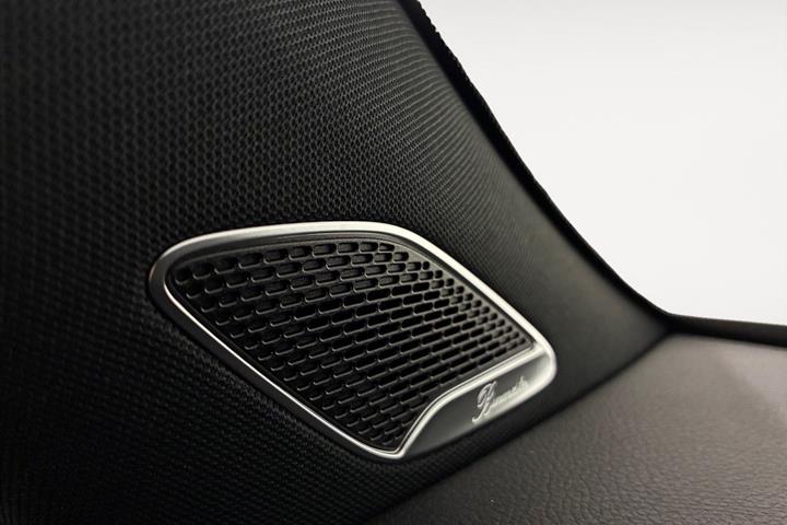 Sort Mercedes EQA250+ fra 2025